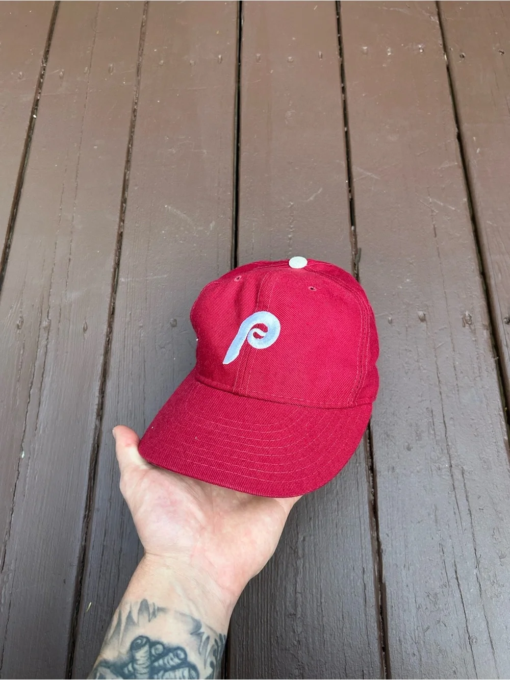90’s vintage Phillies hat with White 'P' Logo